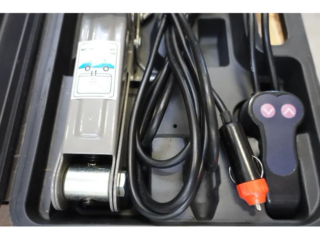 Automatische krik - afbeelding 2 van  2