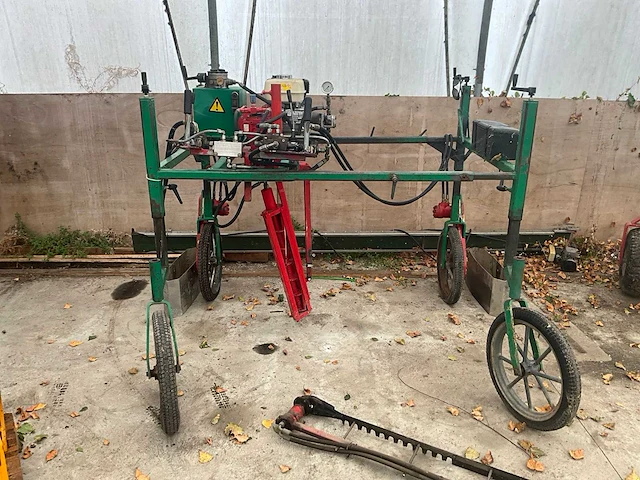 Automatische steek- en snoeimachine - afbeelding 1 van  17