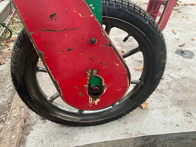 Automatische steek- en snoeimachine - afbeelding 16 van  17