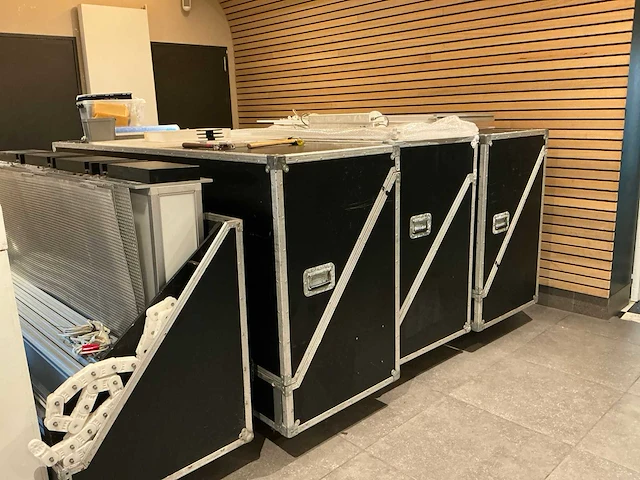 Automatische sushibar - rolketen - afbeelding 9 van  16