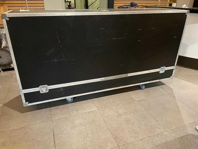 Automatische sushibar - rolketen - afbeelding 15 van  16