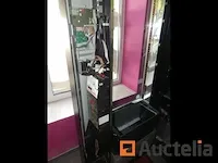 Automatische verkoopautomaat met azkoyen palma muntmechanisme - afbeelding 3 van  7