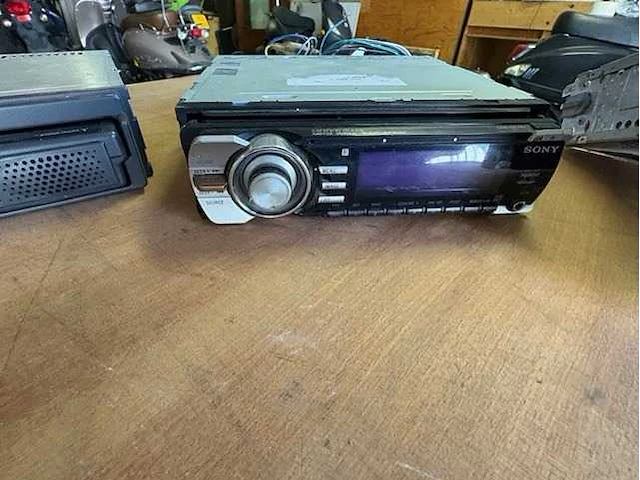 Autoradio partij - afbeelding 8 van  9