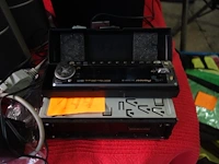 Autoradio - afbeelding 1 van  2