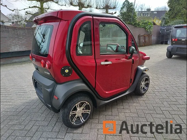 Auto's luqi ev300 - afbeelding 12 van  33