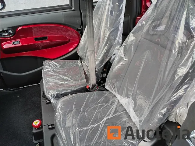 Auto's luqi ev300 - afbeelding 24 van  33