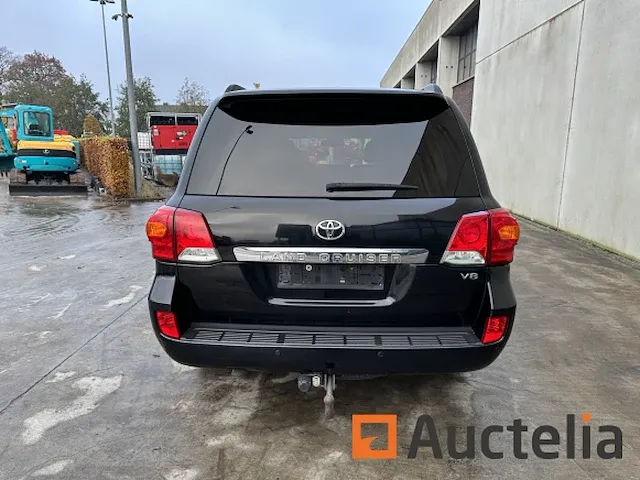 Auto's toyota landcruiser 200 - afbeelding 23 van  40