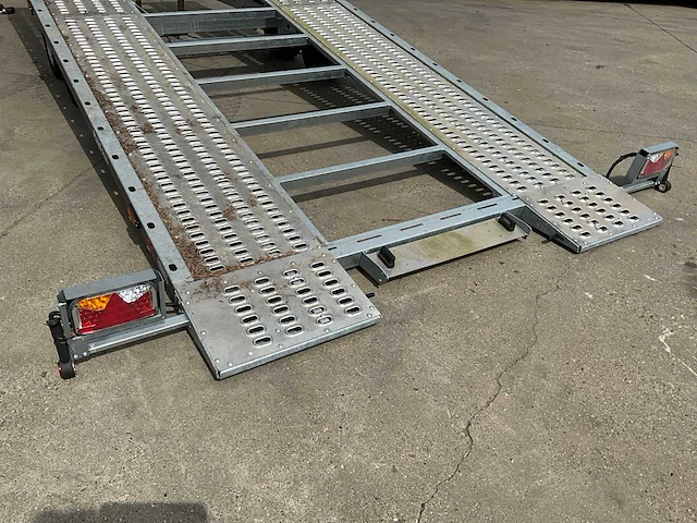 Autotransporter kantelbaar - afbeelding 16 van  17