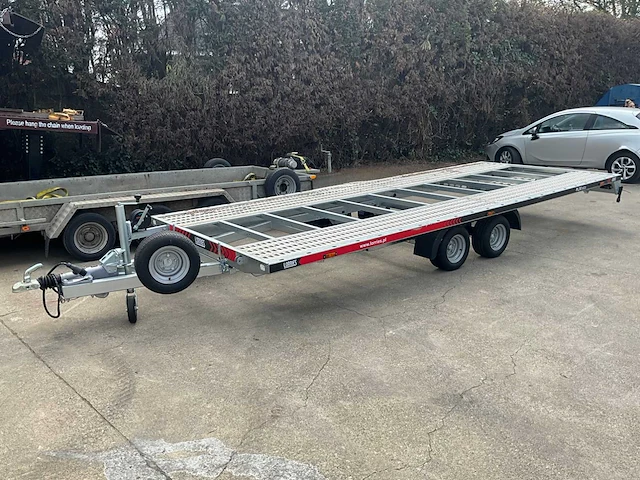 Autotransporter met rampen - afbeelding 1 van  14