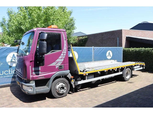 Autotransporter vrachtwagen iveco eurocargo 75e22 diesel - afbeelding 1 van  1