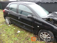 Autowrak (inbeslagname op de weg) peugeot 206 - afbeelding 5 van  15