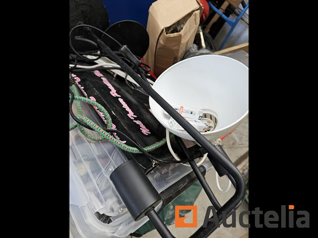 Autres industries: lot 145: esthetiques - afbeelding 14 van  33