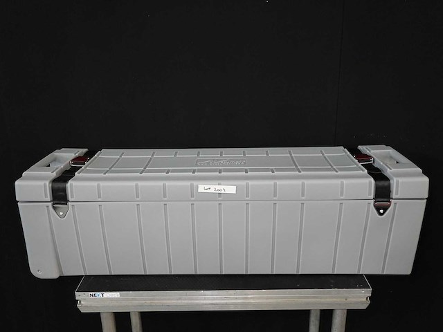 Av stumpfl projection screen 325x192 + framer and legs - afbeelding 1 van  2