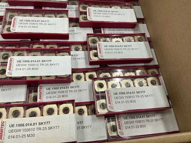 Avantec uegw150610tr25 sky77 freeswisselplaat (250x) - afbeelding 2 van  3