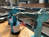 Avdel revettetang op perslucht - afbeelding 2 van  5