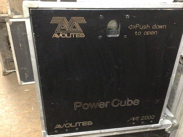 Avolite art2000 power cube - dimmer 12 kanaals x 16a 2,3kw - overige lichttechniek (2x) - afbeelding 3 van  4