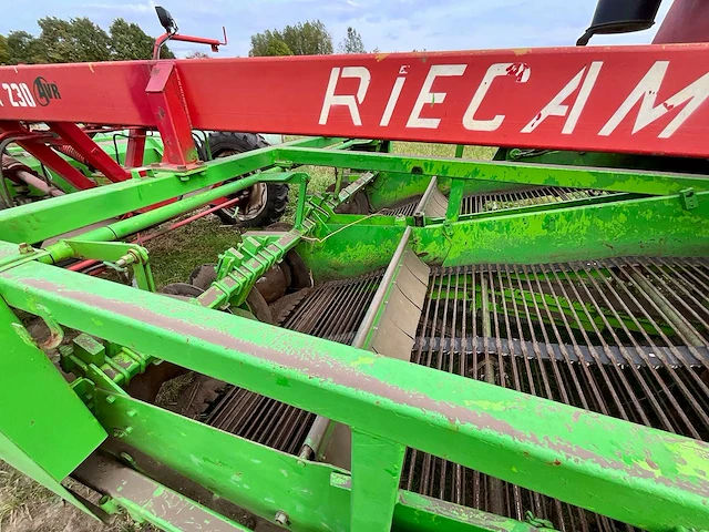 Avr riecam rbm 230 aardappelrooier 1989 - afbeelding 11 van  60