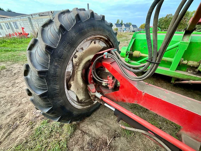 Avr riecam rbm 230 aardappelrooier 1989 - afbeelding 16 van  60