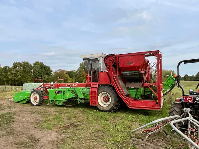 Avr riecam rbm 230 aardappelrooier 1989 - afbeelding 23 van  60