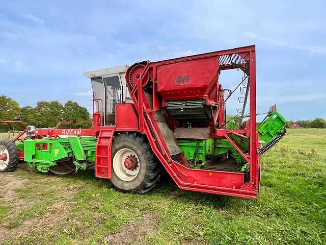 Avr riecam rbm 230 aardappelrooier 1989 - afbeelding 60 van  60