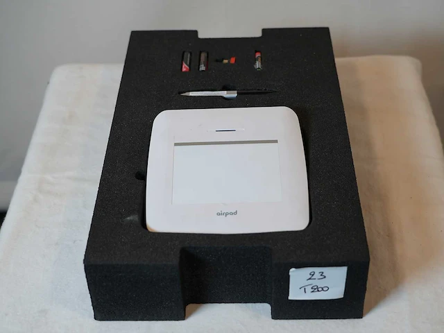 Awind - we press - diverse video apparatuur - afbeelding 1 van  2