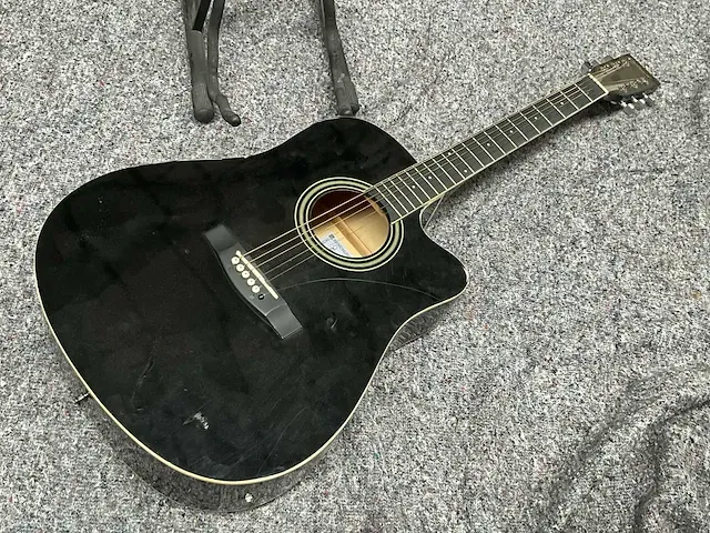 Axman q-ph elektro-akoestische gitaar - afbeelding 1 van  6