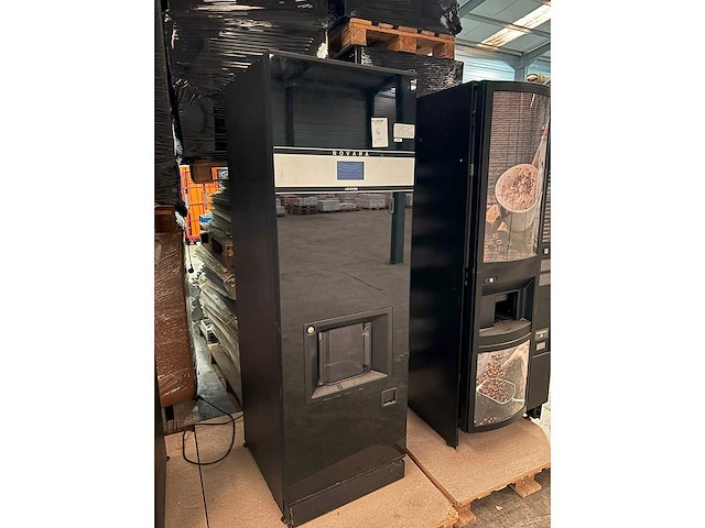 Azkoyen - novara - verkoopautomaat - afbeelding 1 van  5