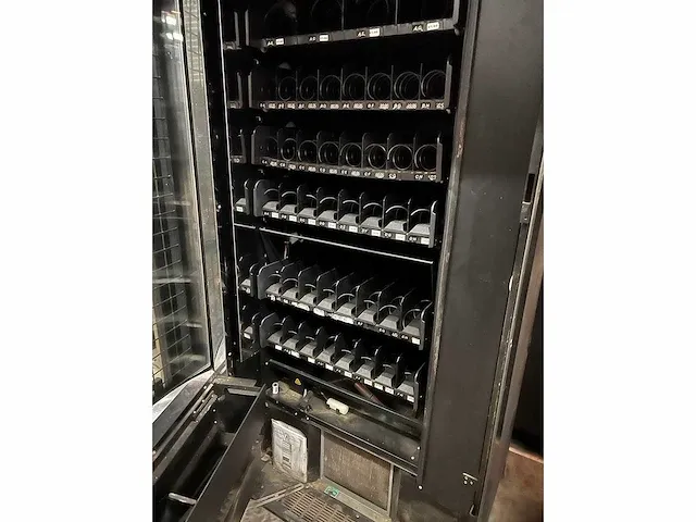 Azkoyen - palma - vending machine - afbeelding 3 van  4