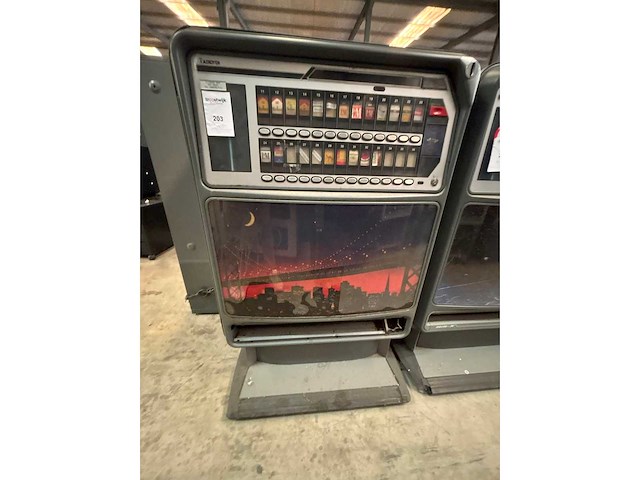 Azkoyen - sigaretten - verkoopautomaat - afbeelding 3 van  7