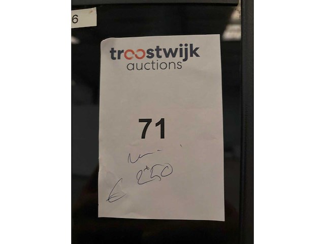 Azkoyen - zeneria - verkoopautomaat - afbeelding 4 van  4