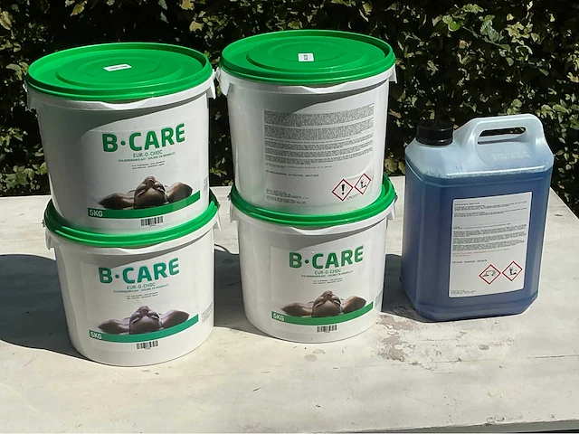 B-care chloor - waterbehandeling zwembad onderhoud - afbeelding 2 van  2