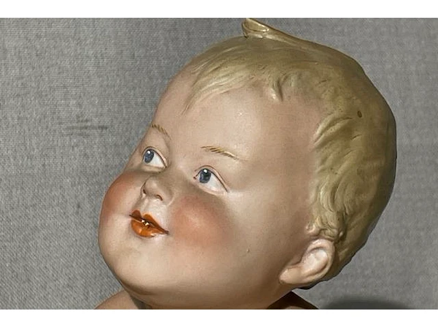 Baby beeldje in europese biscuit - afbeelding 2 van  6