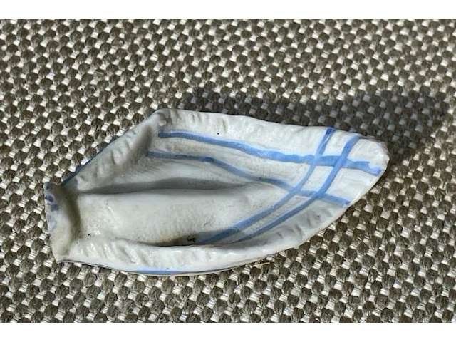Baby beeldje in europese biscuit - afbeelding 5 van  5