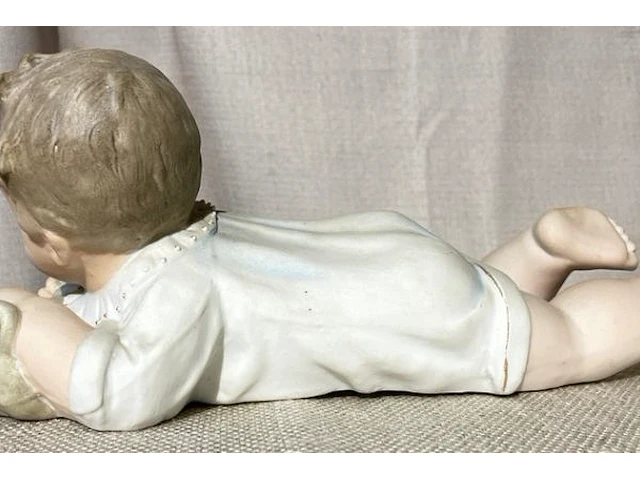 Baby beeldje in europese biscuit - afbeelding 2 van  4