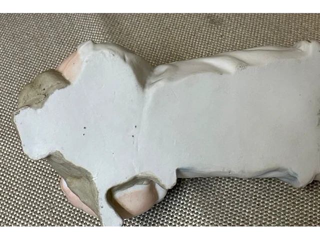 Baby beeldje in europese biscuit - afbeelding 4 van  4