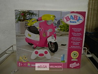 Baby born vespa op afstandbediening