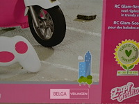 Baby born vespa op afstandbediening - afbeelding 3 van  4