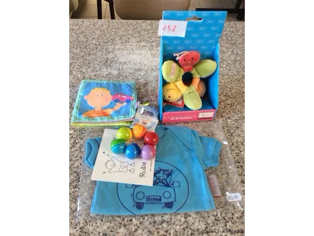 Baby items - afbeelding 1 van  3