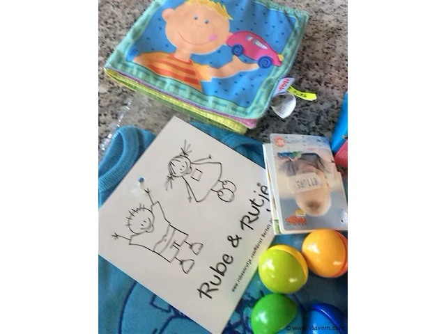 Baby items - afbeelding 2 van  3