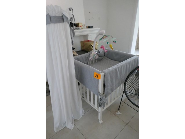 Babybedje met matras - afbeelding 1 van  5