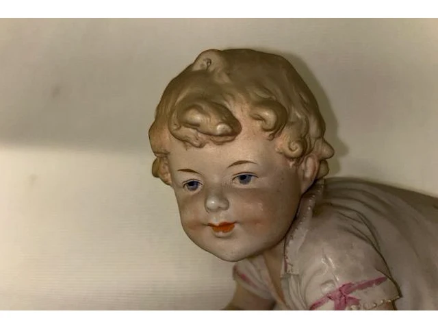 Babybeeldje in europees biscuit - afbeelding 2 van  5