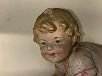 Babybeeldje in europees biscuit - afbeelding 2 van  5