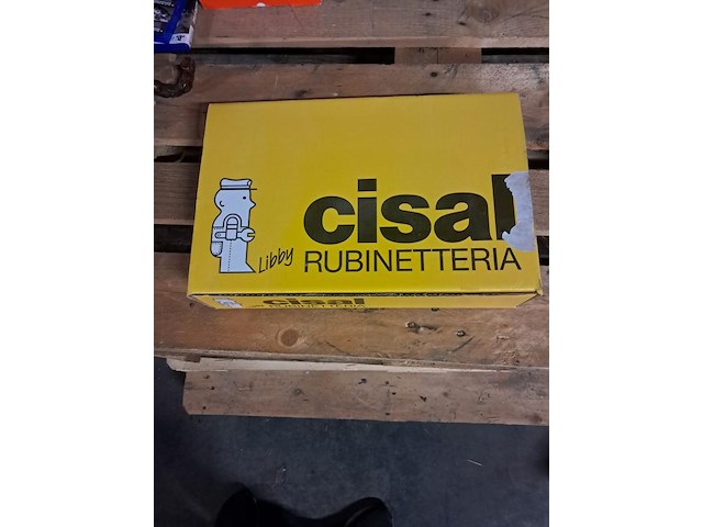 Badkamer kraan nieuw - afbeelding 1 van  3