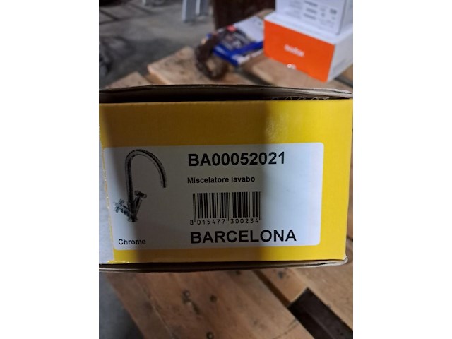 Badkamer kraan nieuw - afbeelding 3 van  3