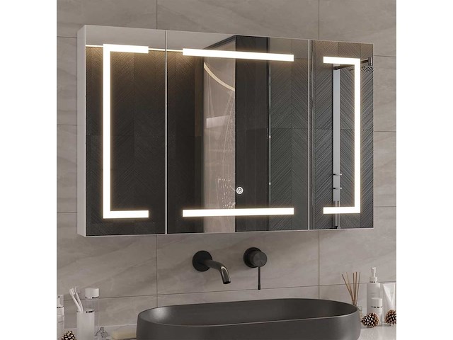 Badkamerkast met spiegel, led-verlichting en stopcontact - afbeelding 4 van  11