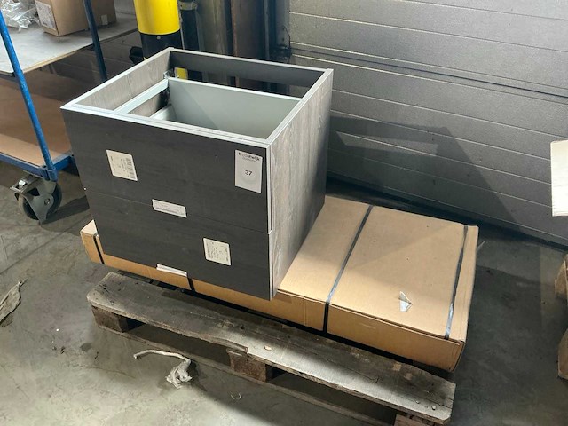 Badkamerkast - afbeelding 1 van  4