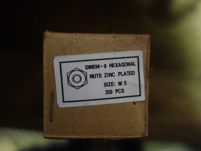 Bak m5 moeren - afbeelding 2 van  2