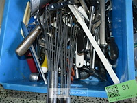 Bak met div keuken materiaal - afbeelding 4 van  4