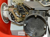 Bak met div stopcontacten en schakelaars - afbeelding 5 van  5