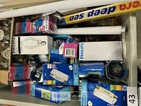 Bak met diverse lampen - afbeelding 4 van  6